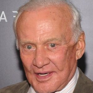 تصویر هنرمند Buzz Aldrin