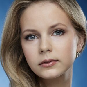 تصویر هنرمند Olivia MacKinnon