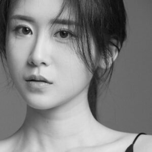 تصویر هنرمند Yu Yeon-Su تصویر هنرمند Yu Yeon-Su