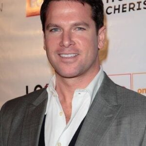 تصویر هنرمند Thomas Roberts