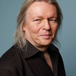 تصویر هنرمند Christopher Hampton