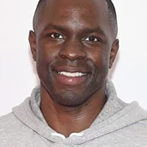 تصویر هنرمند Gbenga Akinnagbe