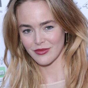 تصویر هنرمند Isabelle Chester