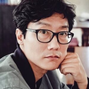 تصویر هنرمند Hwang Dong-hyuk