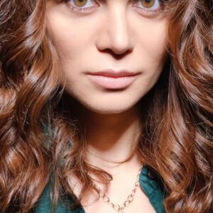 تصویر هنرمند Zeynep Şarlıgil
