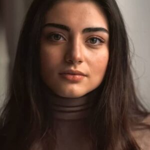 تصویر هنرمند Özge Törer