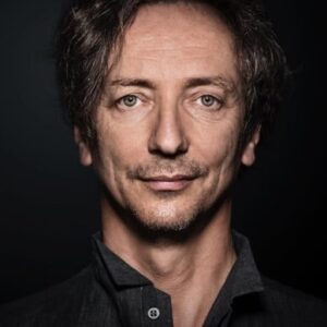 تصویر هنرمند Volker Bertelmann