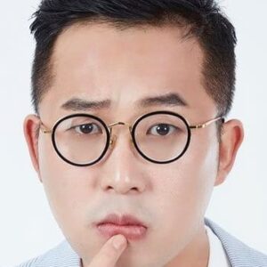 تصویر هنرمند Ahn Jeong-bin تصویر هنرمند Ahn Jeong-bin