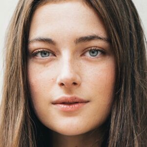 تصویر هنرمند Millie Brady