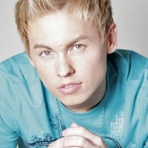 تصویر هنرمند Drew Ryan Scott تصویر هنرمند Drew Ryan Scott