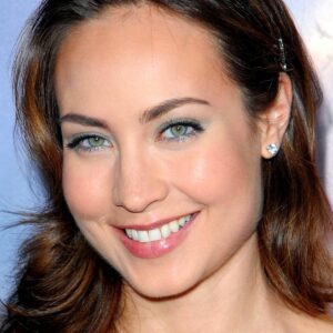 تصویر هنرمند Courtney Ford تصویر هنرمند Courtney Ford