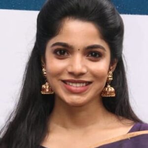 تصویر هنرمند Divyabharathi