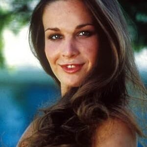 تصویر هنرمند Mary Crosby تصویر هنرمند Mary Crosby