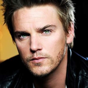 تصویر هنرمند Riley Smith