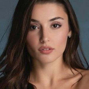 تصویر هنرمند Hande Erçel