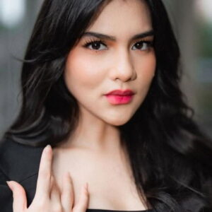 Davina Karamoy