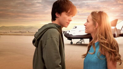 Teaser for The Space Between Us